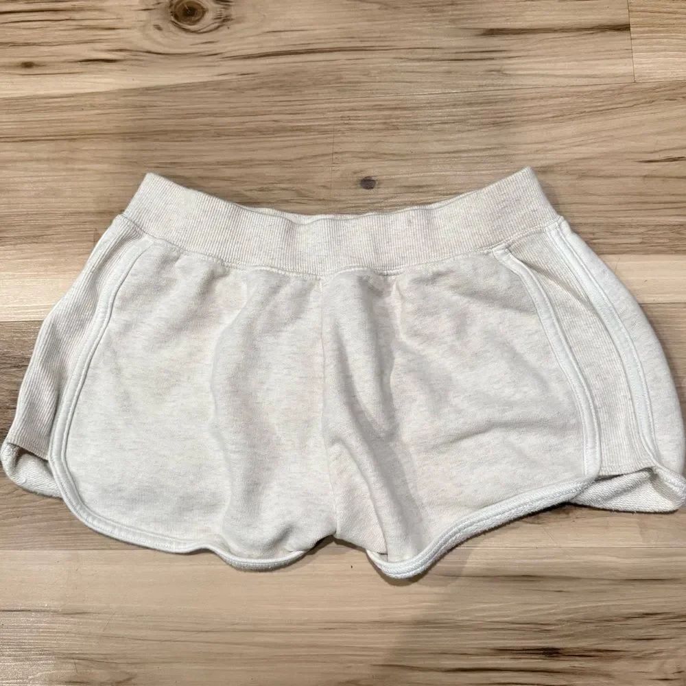 Offline by Aerie Cream Terrycloth Shorts Women’s Small